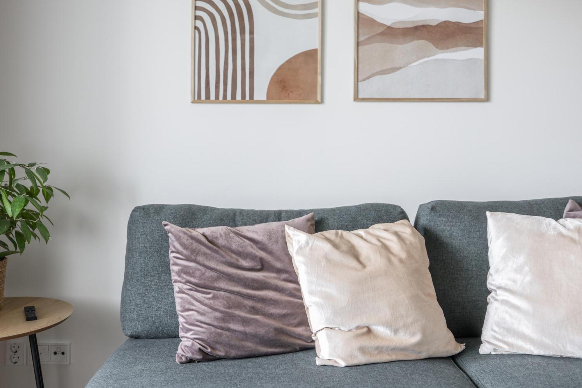 New, Modern Studio W/ Big Balcony Rovaniemi Bagian luar foto